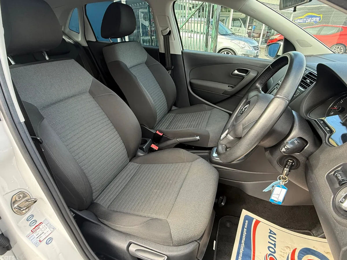 Volkswagen Polo Hatchback, Petrol, 2012, White