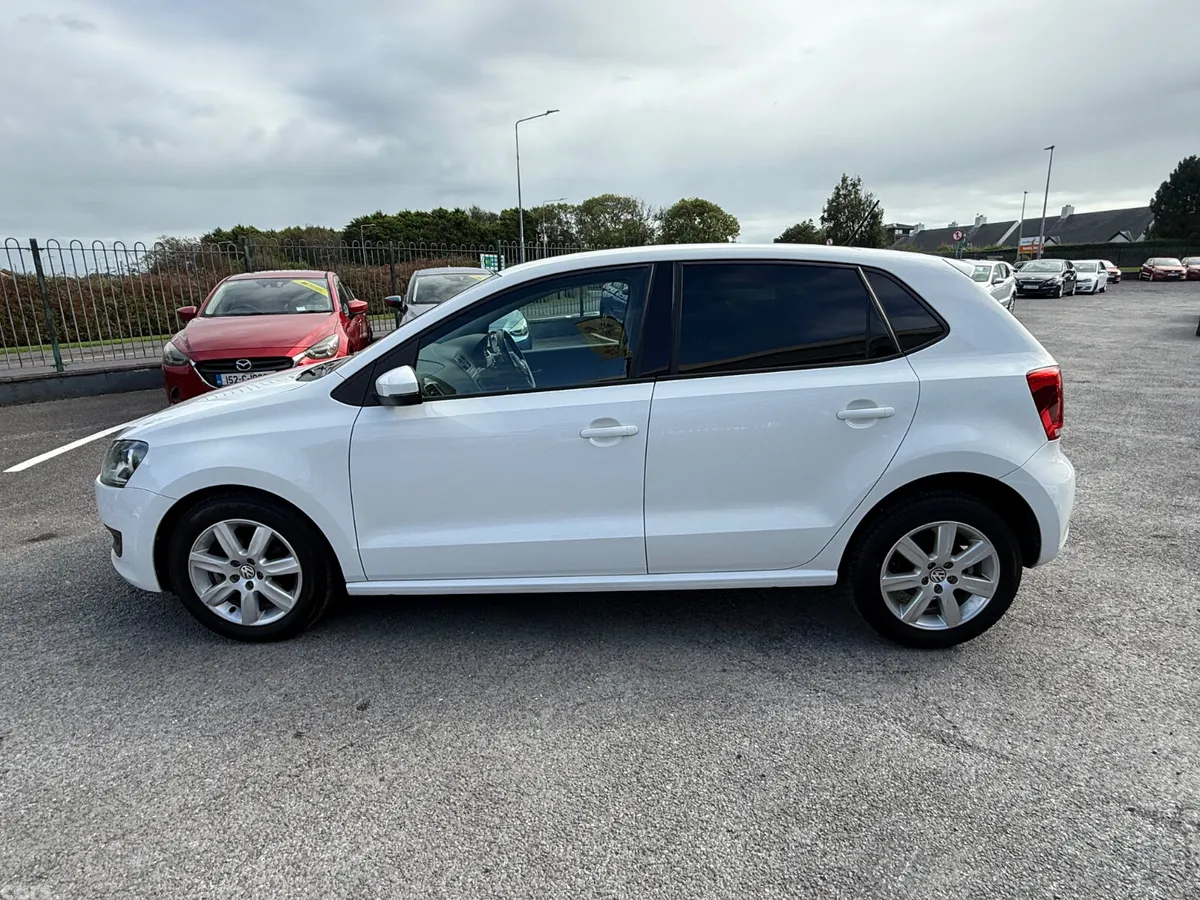 Volkswagen Polo Hatchback, Petrol, 2012, White