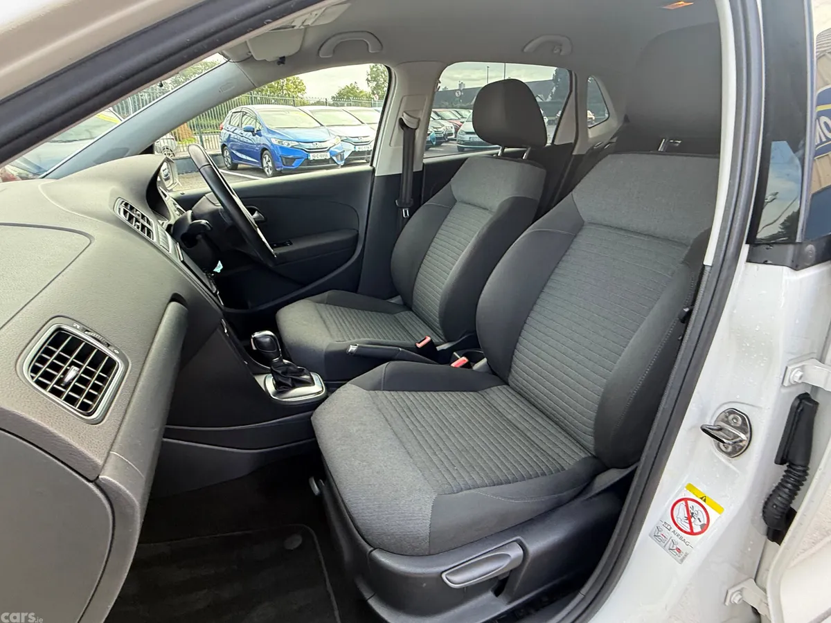 Volkswagen Polo Hatchback, Petrol, 2012, White