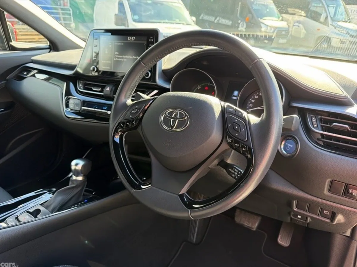Toyota C-HR SUV, Petrol Hybrid, 2021, Red