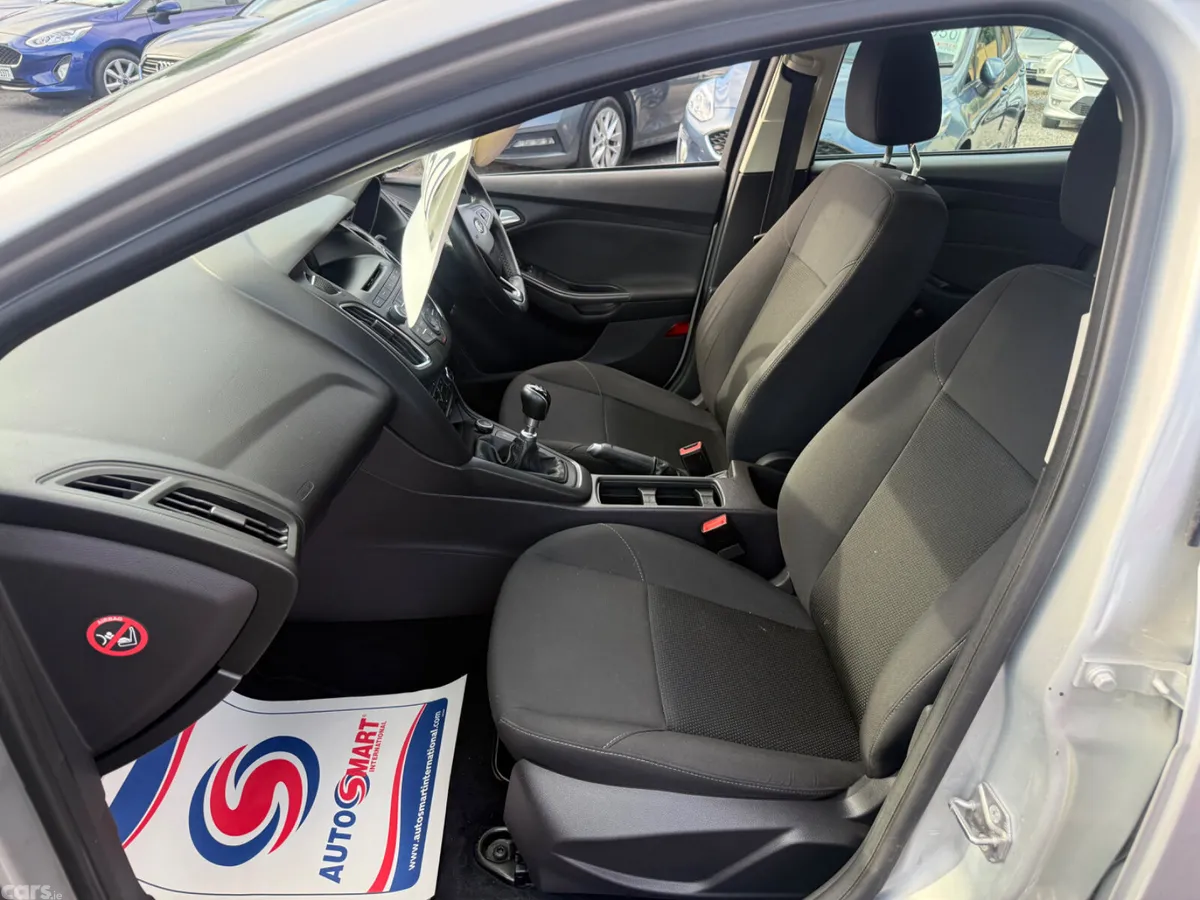 Ford Focus Hatchback, Diesel, 2017, Grey