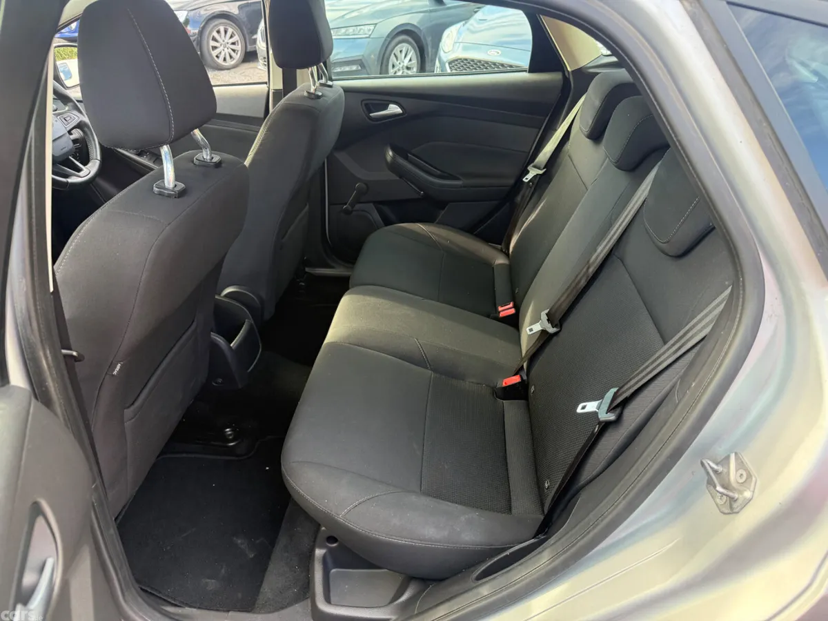 Ford Focus Hatchback, Diesel, 2017, Grey