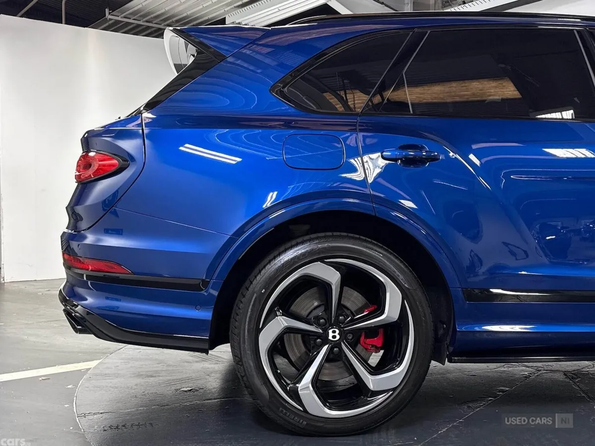 Bentley Bentayga SUV, Petrol, 2023, Blue