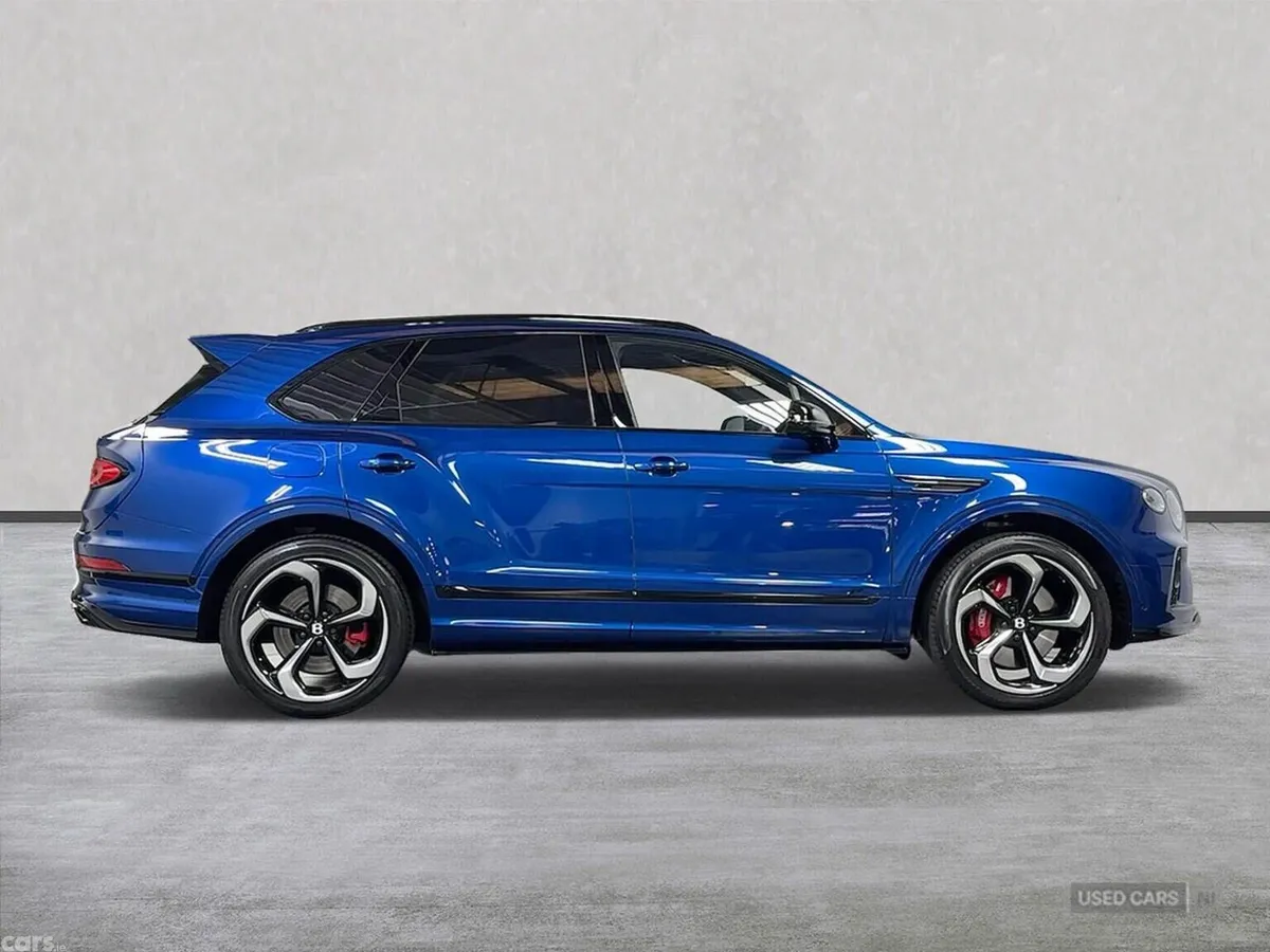 Bentley Bentayga SUV, Petrol, 2023, Blue
