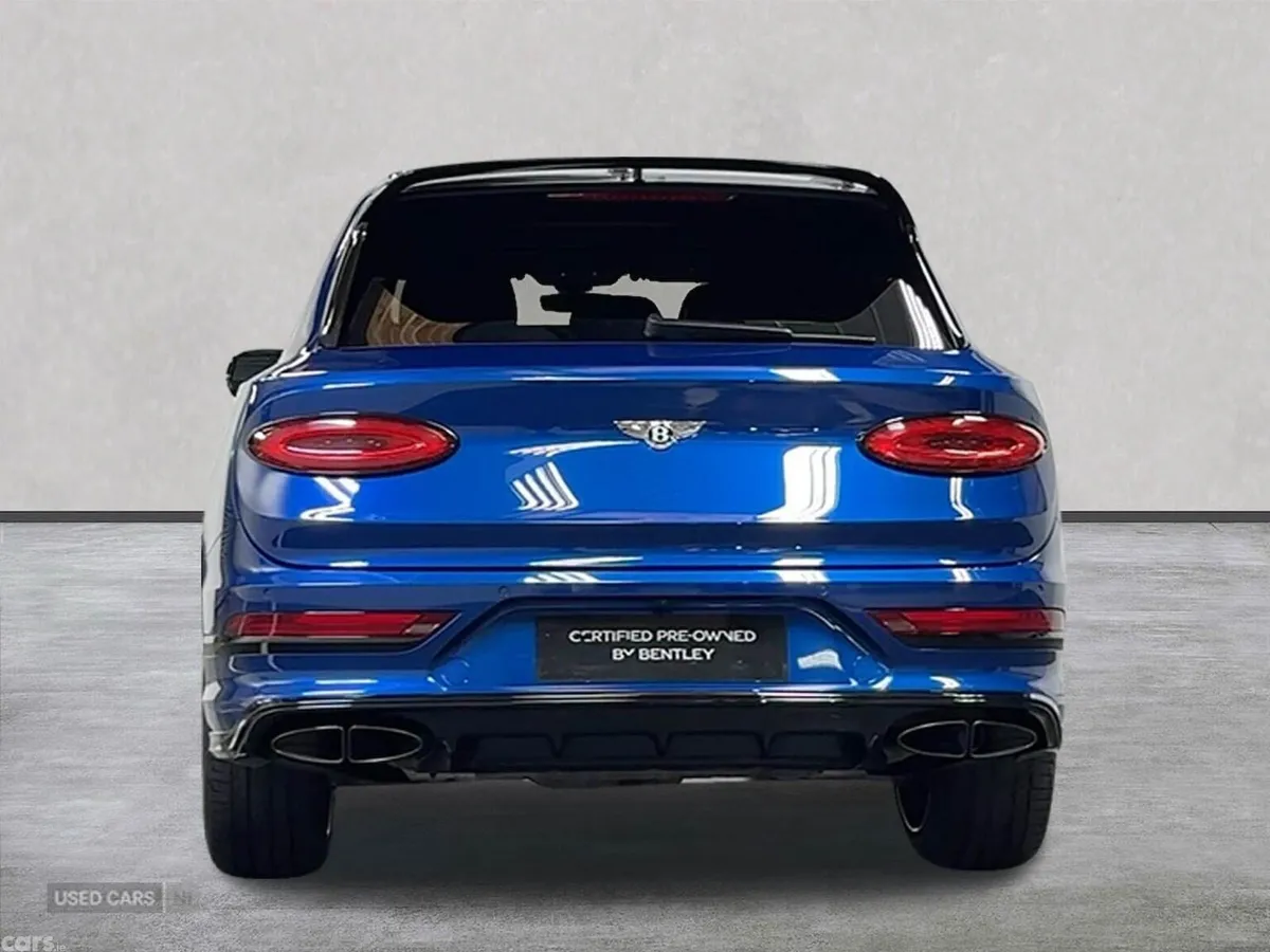 Bentley Bentayga SUV, Petrol, 2023, Blue