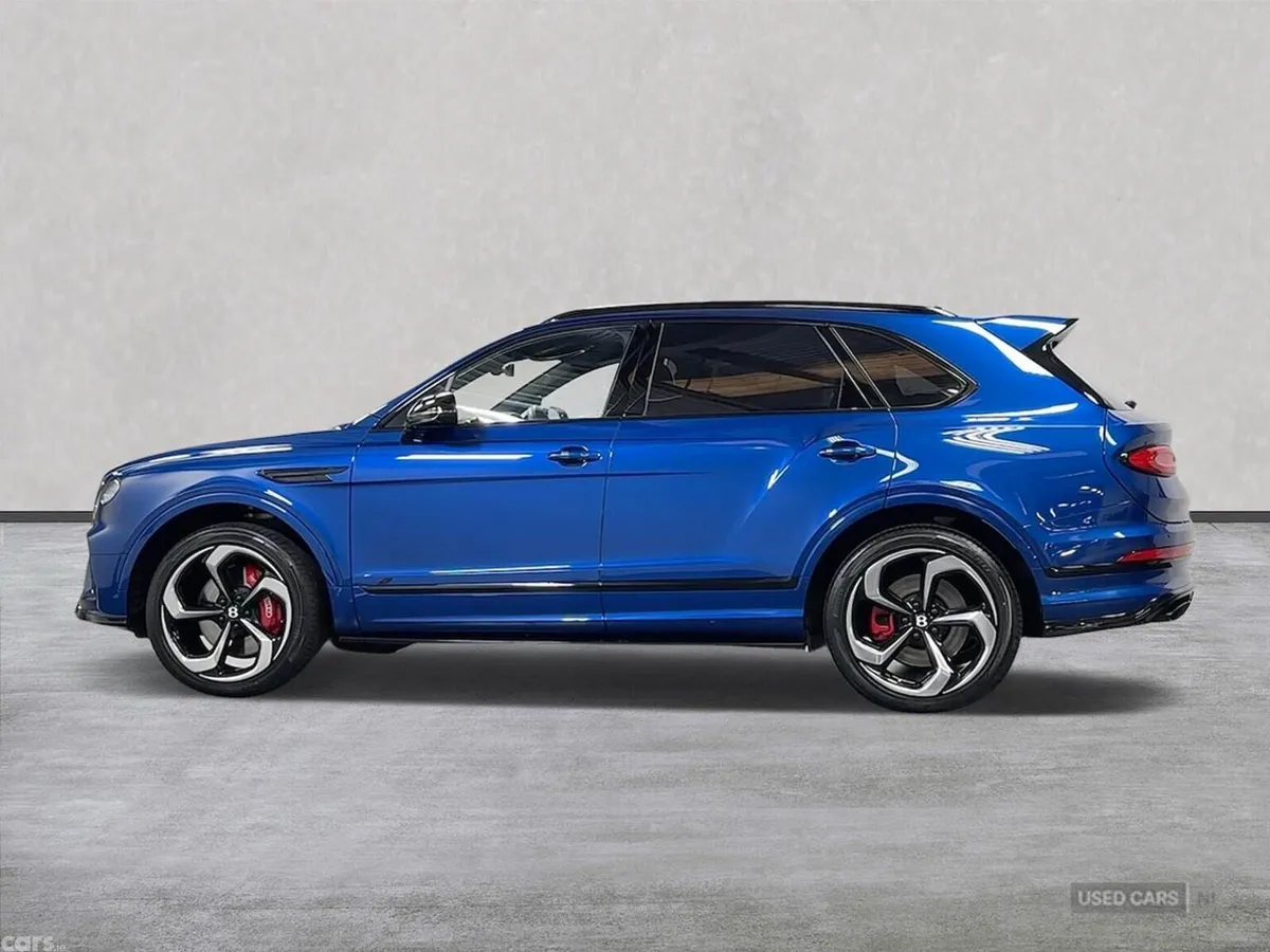 Bentley Bentayga SUV, Petrol, 2023, Blue