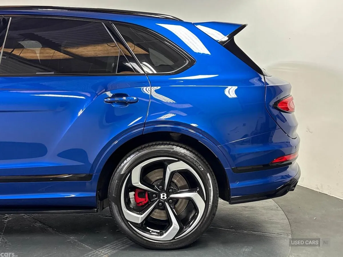 Bentley Bentayga SUV, Petrol, 2023, Blue