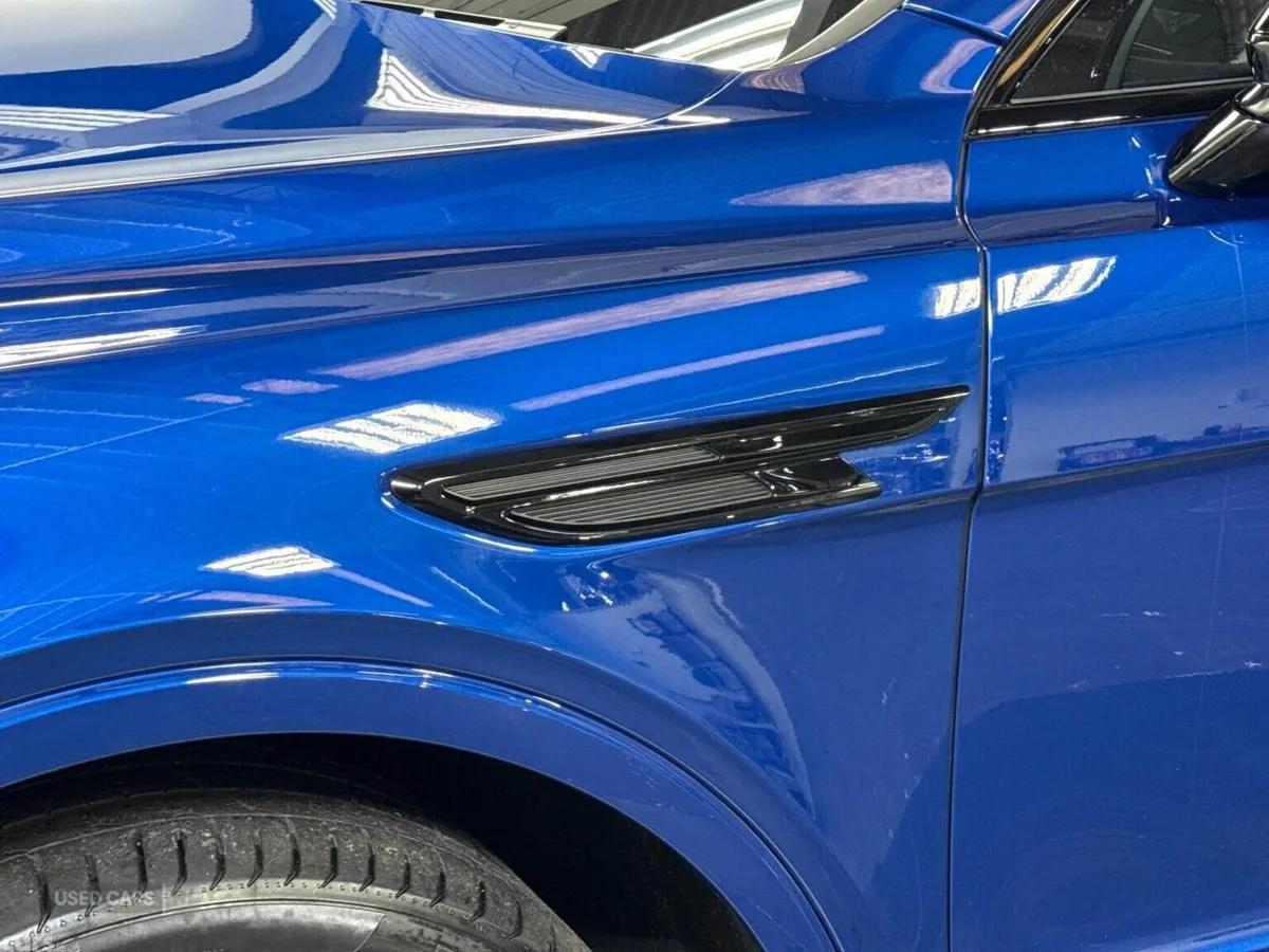 Bentley Bentayga SUV, Petrol, 2023, Blue