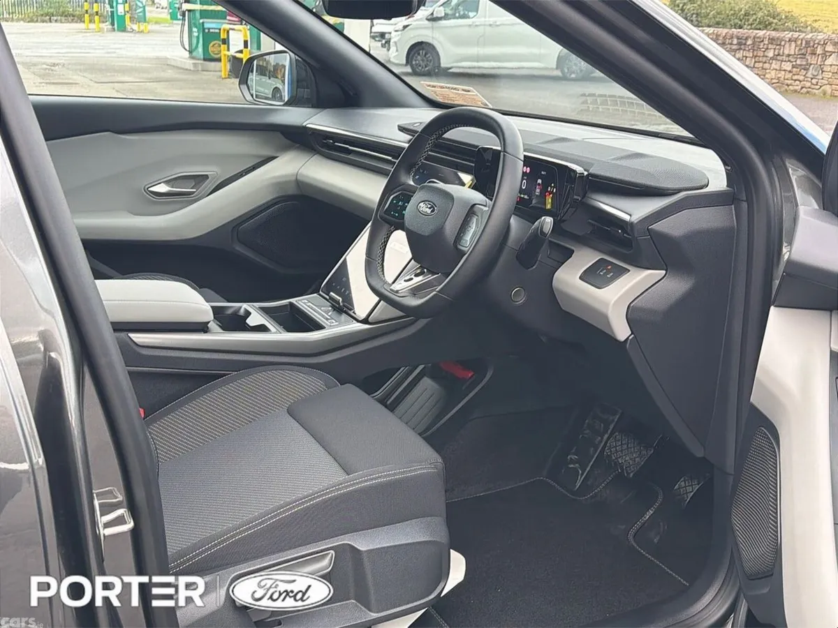 Ford Capri SUV, Electric, 2026, Grey