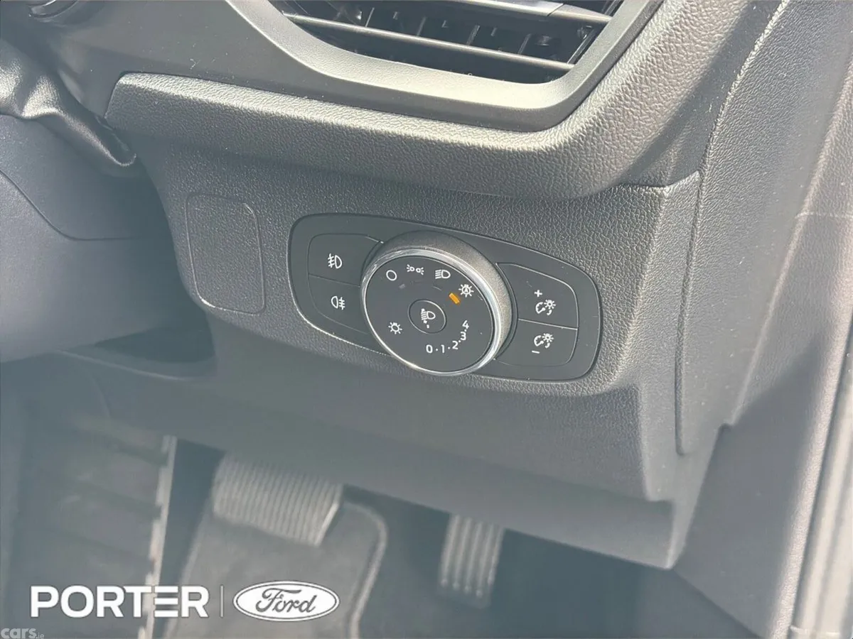Ford Focus Hatchback, Diesel, 2024, Blue