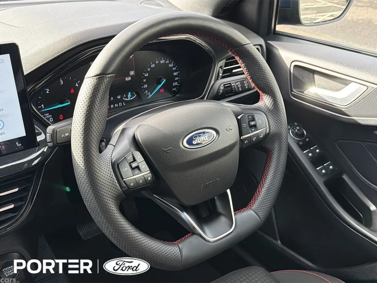 Ford Focus Hatchback, Diesel, 2024, Blue