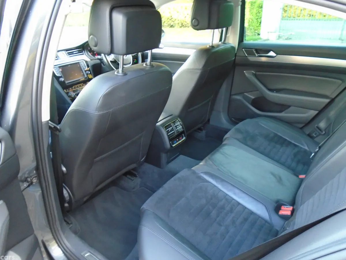 Volkswagen Passat Saloon, Diesel, 2015, Grey