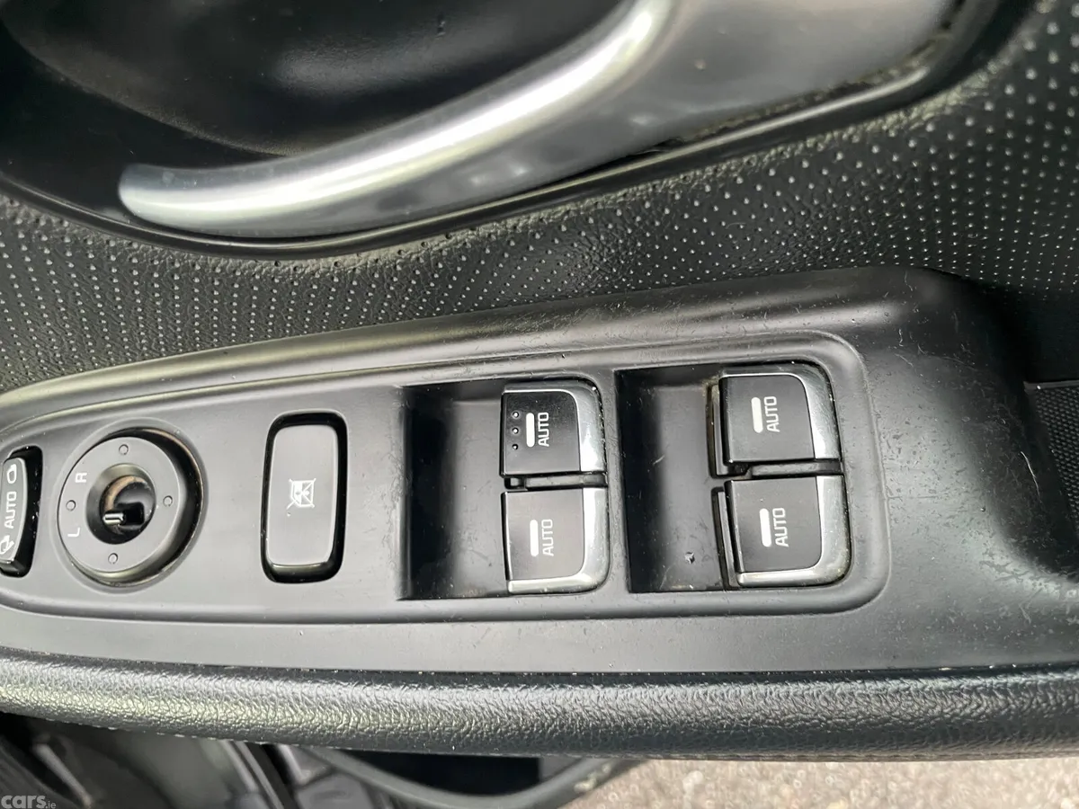 Kia Carens MPV, Diesel, 2017, Black