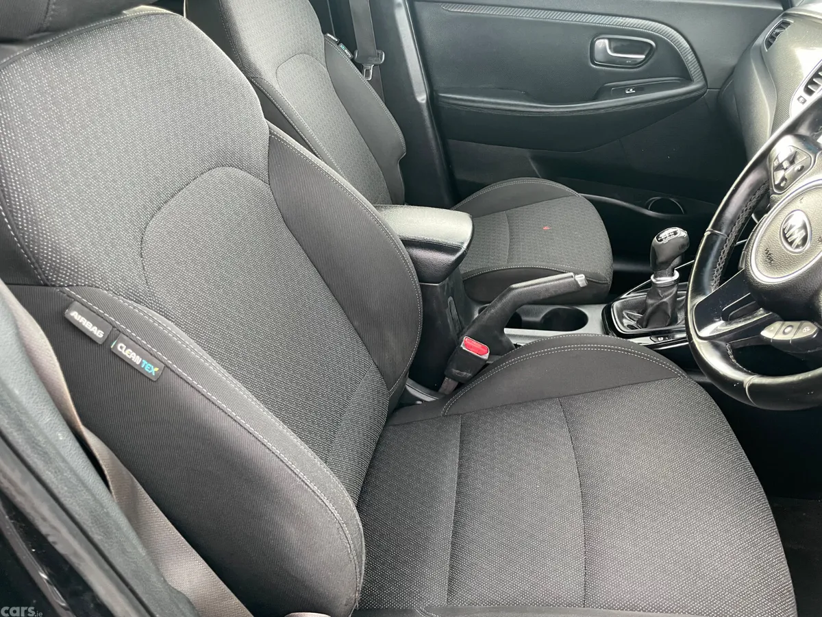 Kia Carens MPV, Diesel, 2017, Black