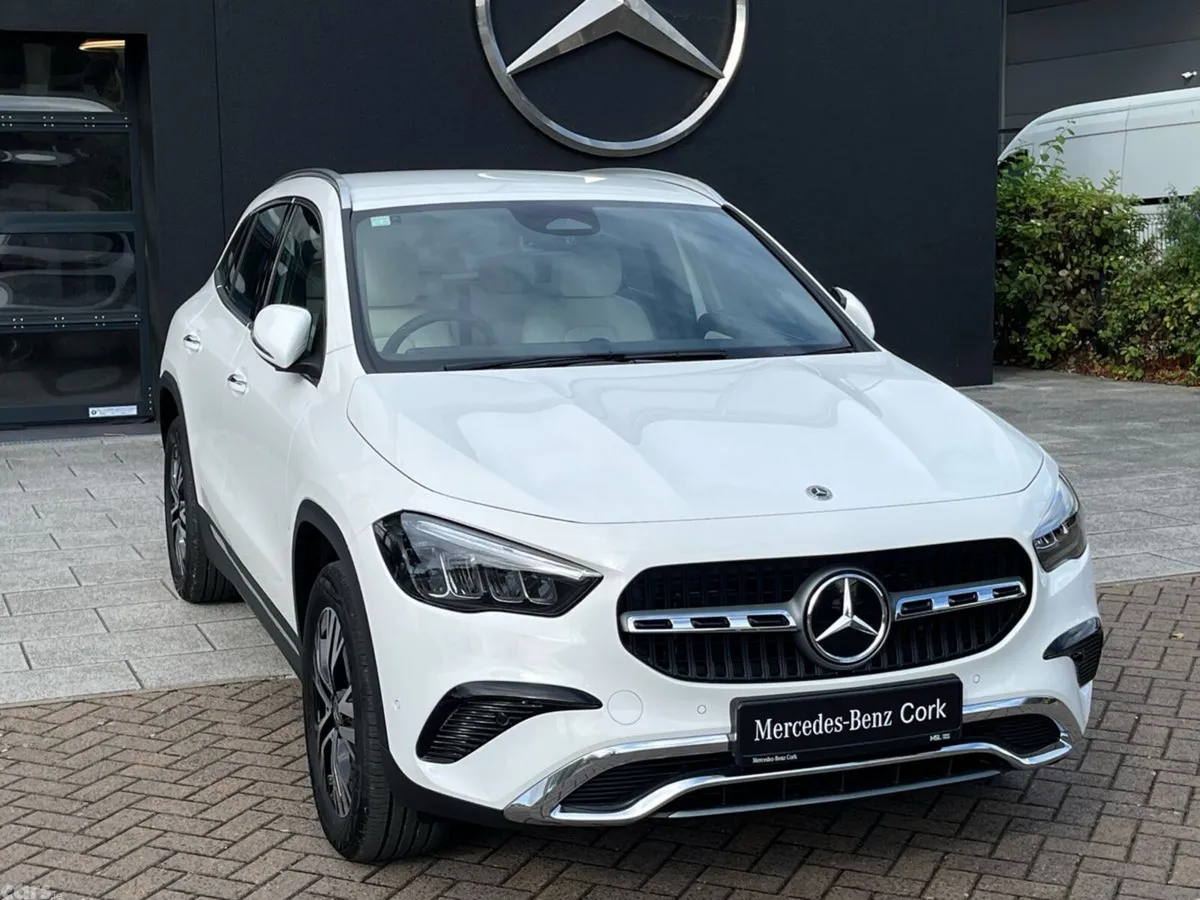 Mercedes-Benz GLA SUV, Petrol Hybrid, 2026, White