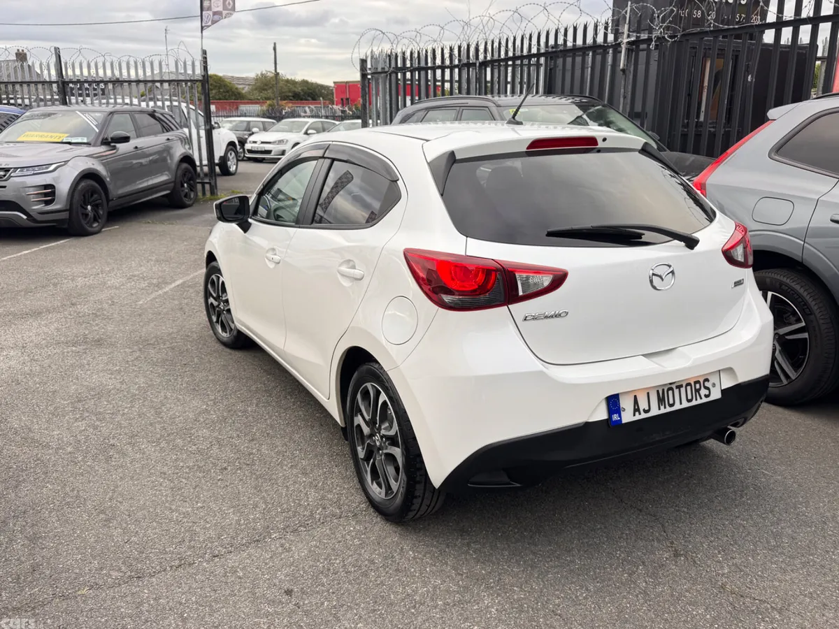 Mazda Mazda2 Hatchback, Diesel, 2015, White