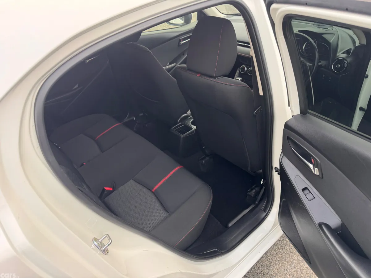 Mazda Mazda2 Hatchback, Diesel, 2015, White