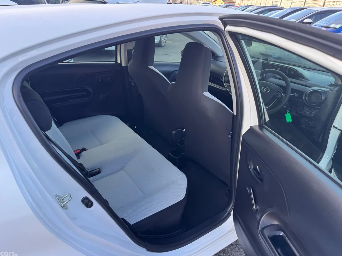 Toyota Aqua Hatchback, Petrol Hybrid, 2021, White