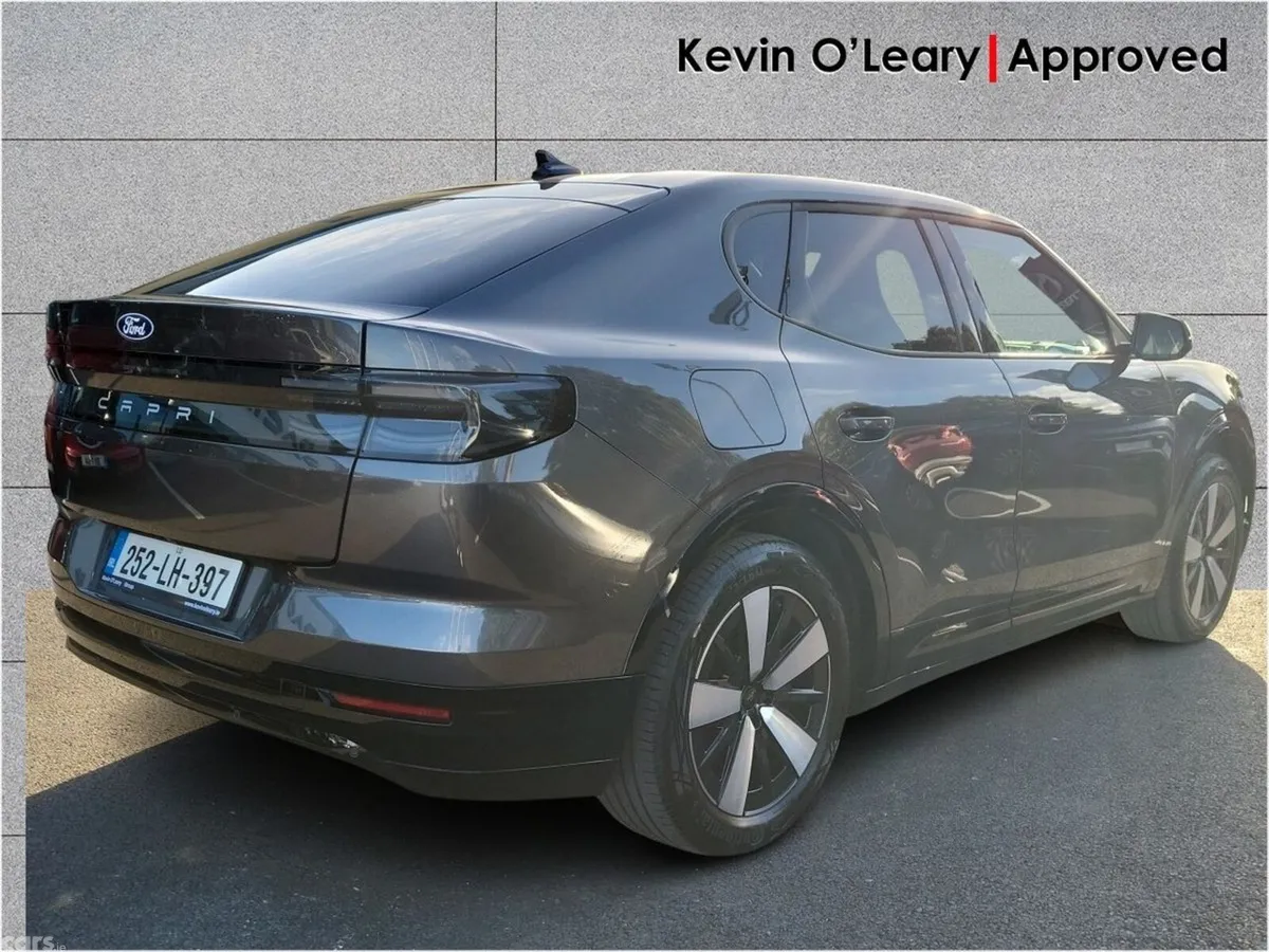 Ford Capri MPV, Electric, 2025, Grey