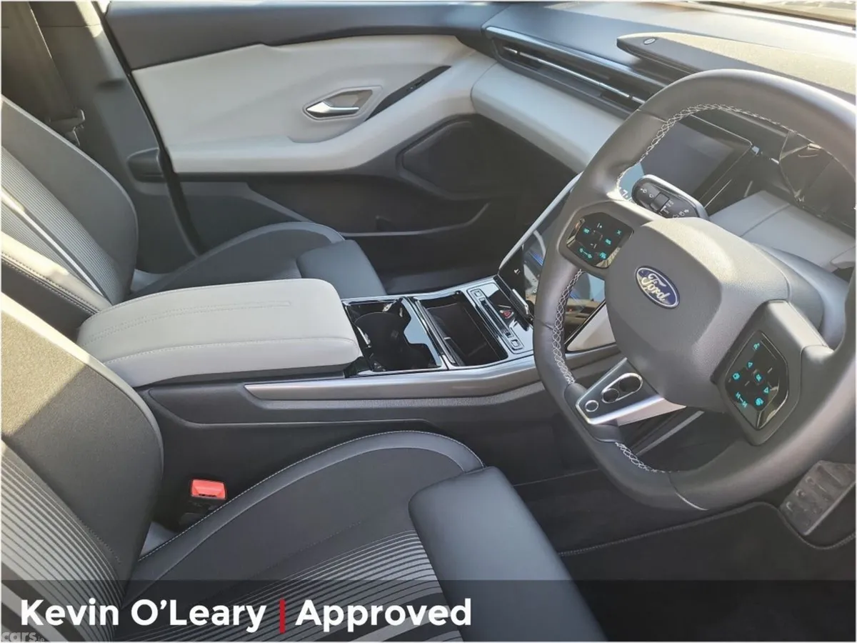 Ford Capri MPV, Electric, 2025, Grey