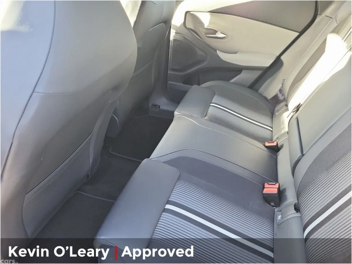 Ford Capri MPV, Electric, 2025, Grey