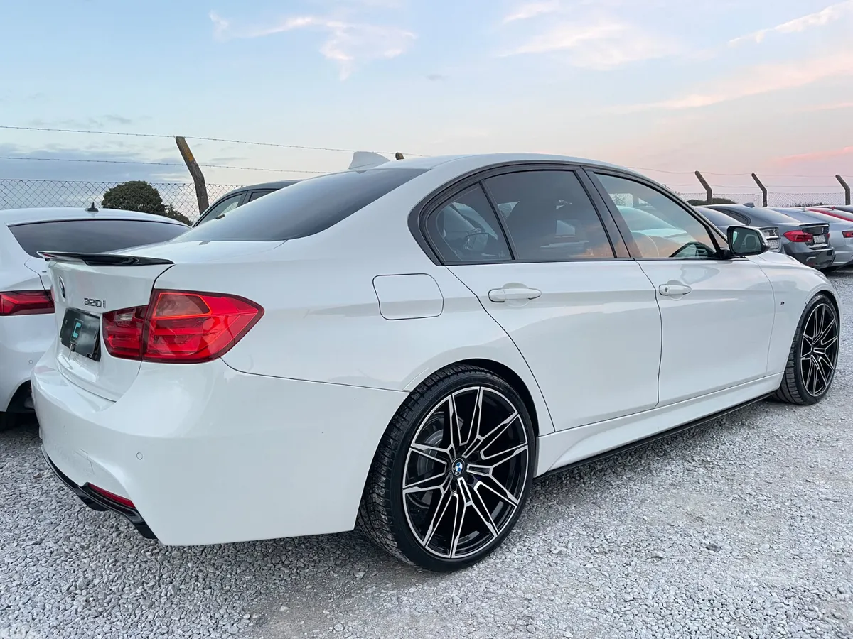 BMW 3-Series Saloon, Petrol, 2015, White