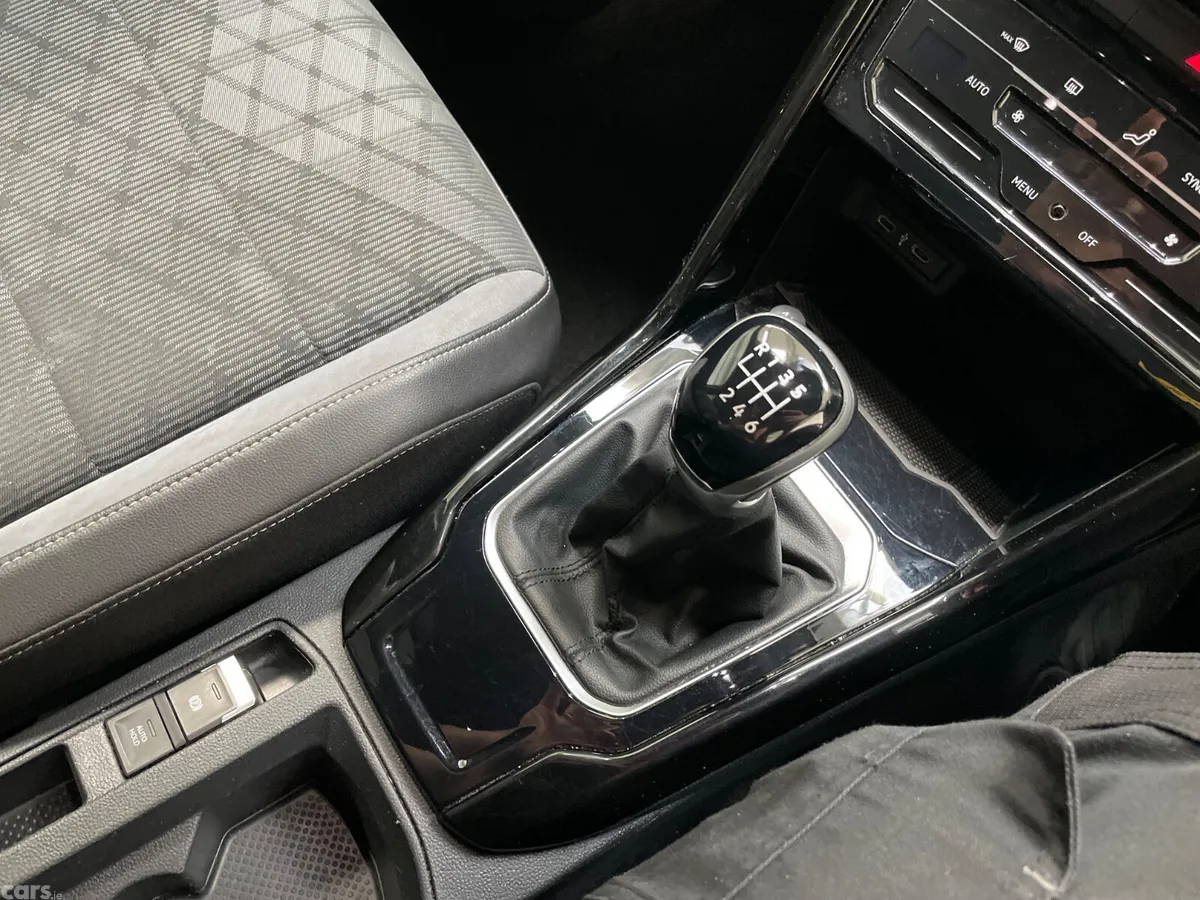 Volkswagen T-Roc SUV, Petrol, 2023, Grey