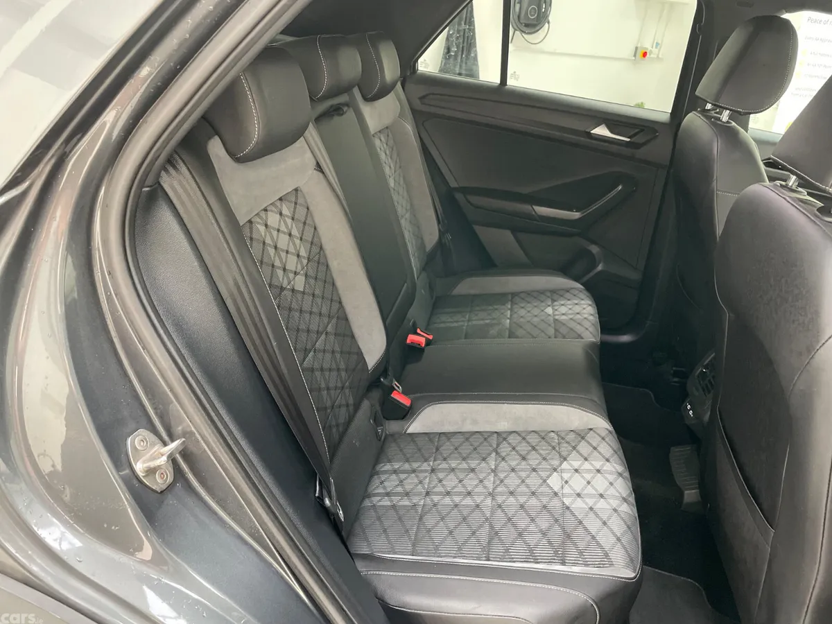 Volkswagen T-Roc SUV, Petrol, 2023, Grey