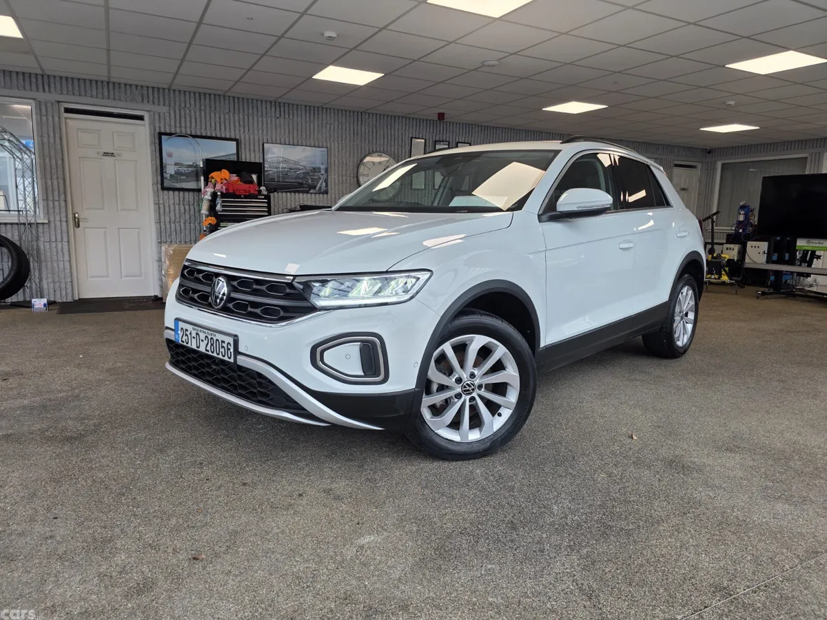 Volkswagen T-Roc SUV, Petrol, 2025, White