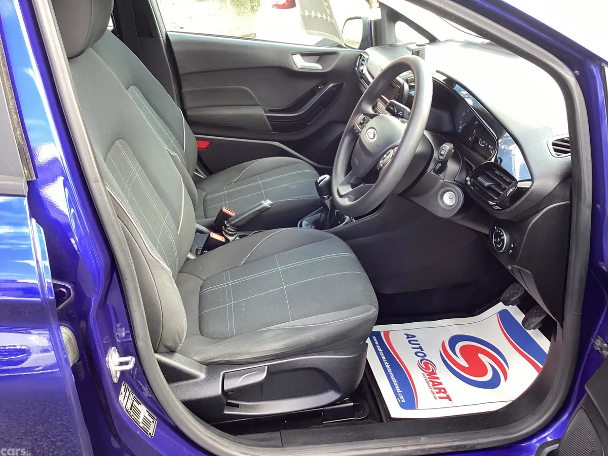 Ford Fiesta Hatchback, Petrol, 2018, Blue