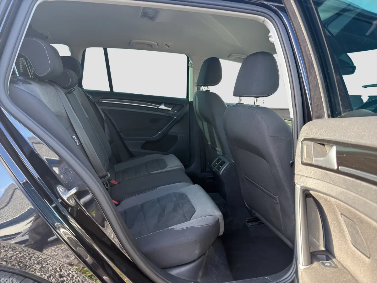 Volkswagen Golf Estate, Petrol, 2019, Black