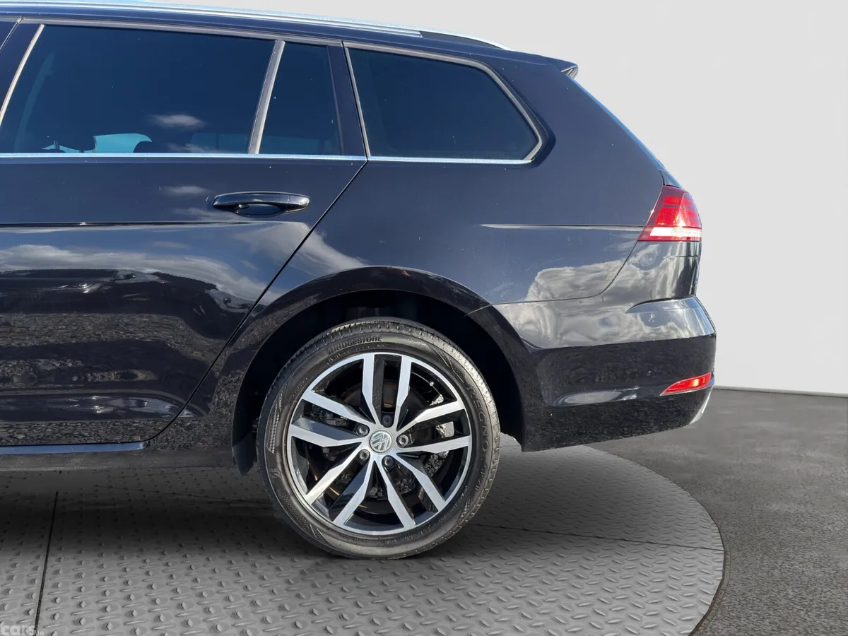 Volkswagen Golf Estate, Petrol, 2019, Black