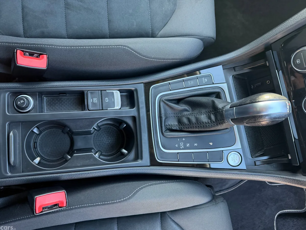 Volkswagen Golf Estate, Petrol, 2019, Black