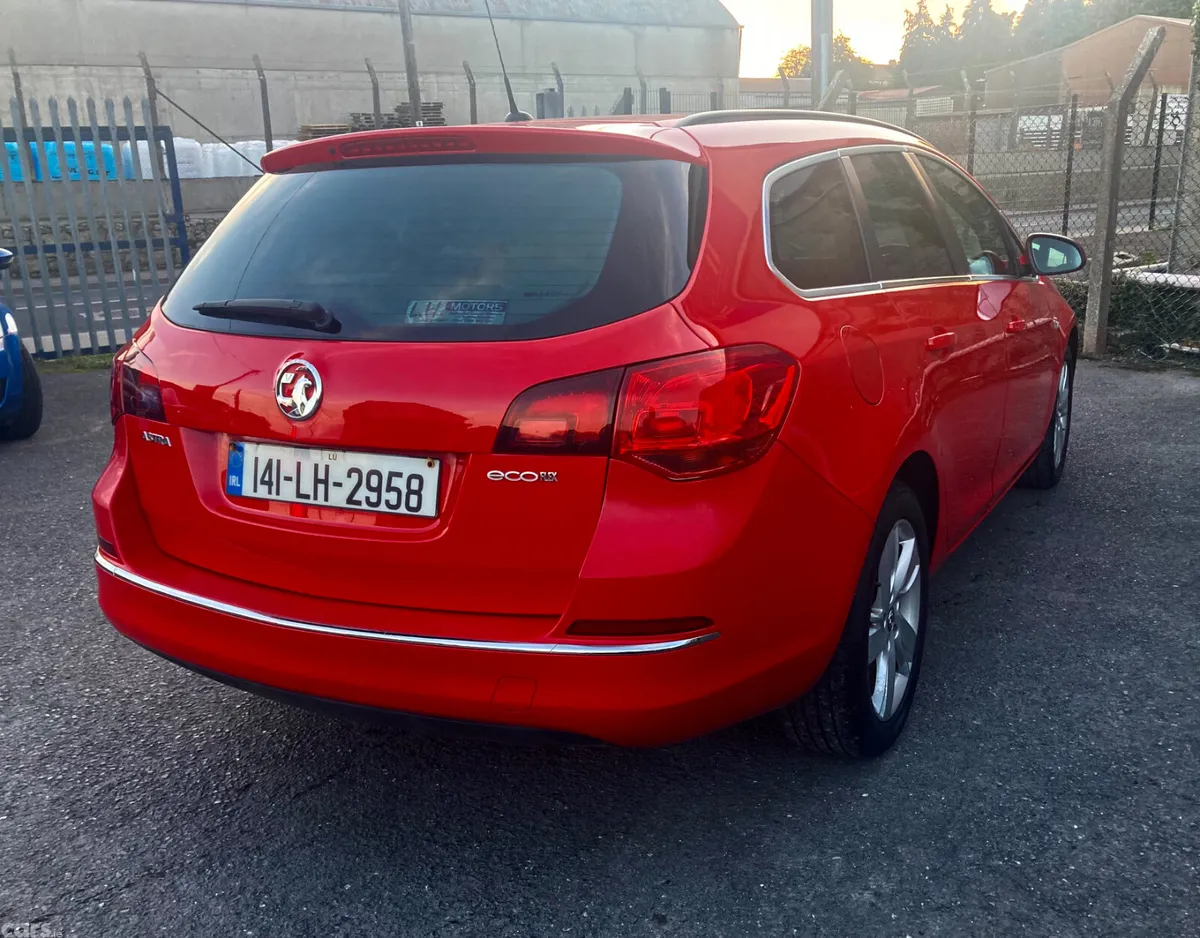 Opel Astra Estate, Diesel, 2014, Red