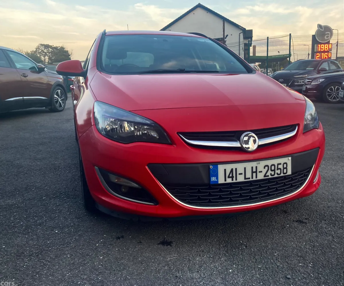 Opel Astra Estate, Diesel, 2014, Red