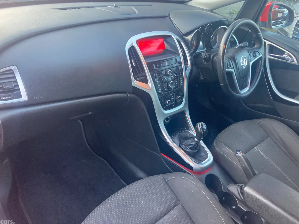 Opel Astra Estate, Diesel, 2014, Red