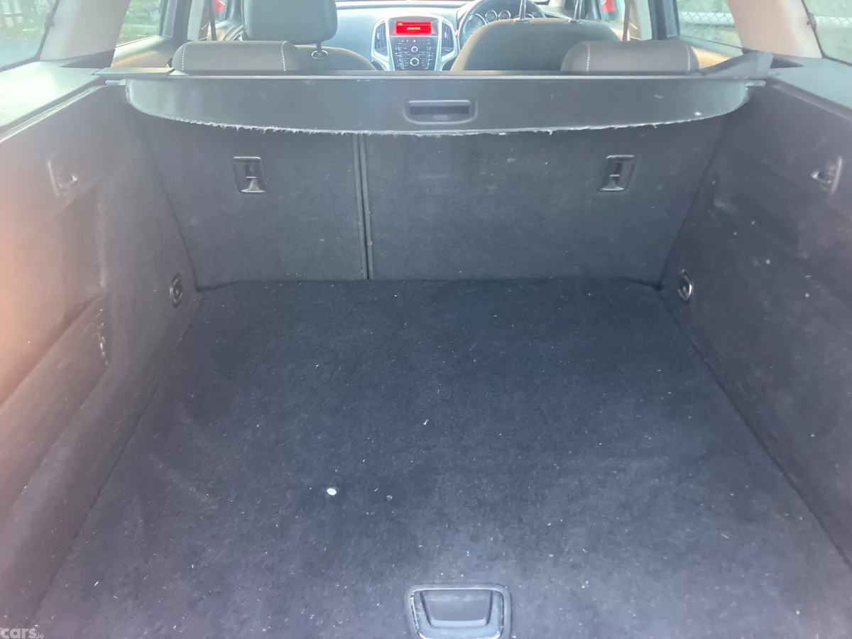 Opel Astra Estate, Diesel, 2014, Red