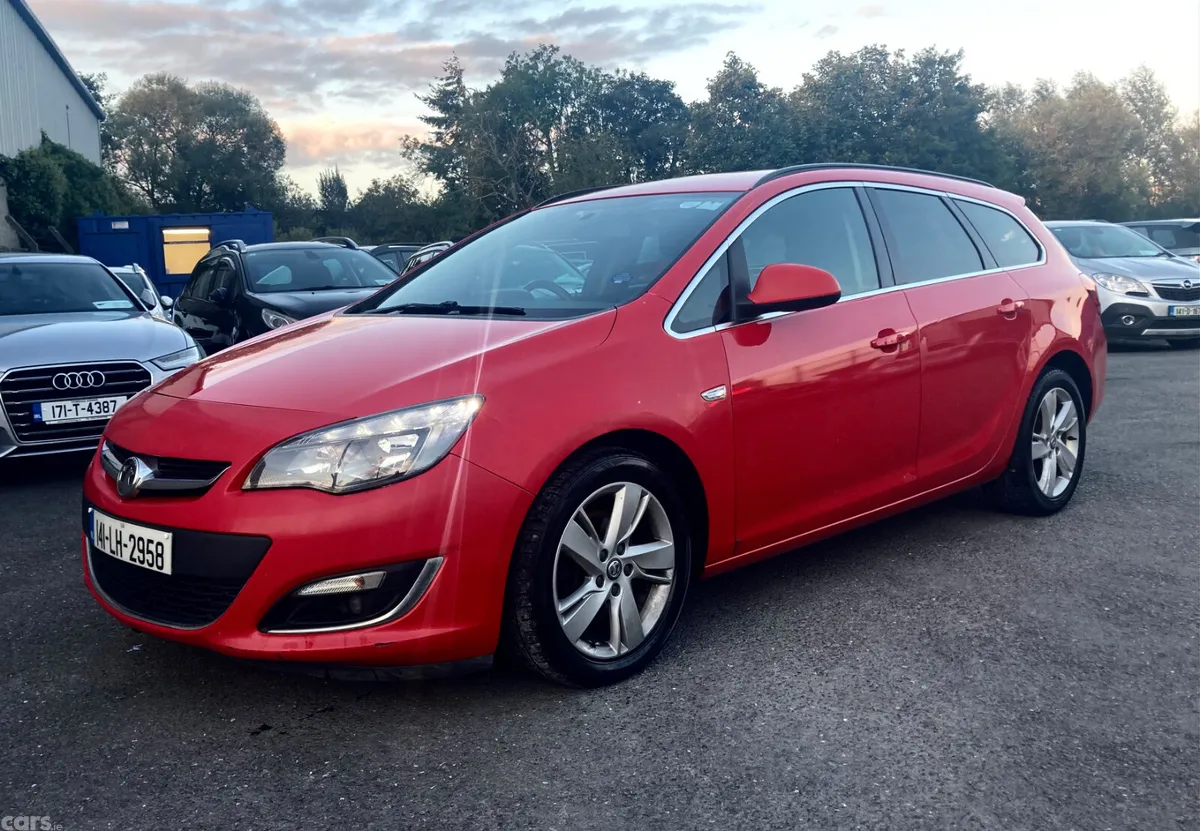 Opel Astra Estate, Diesel, 2014, Red