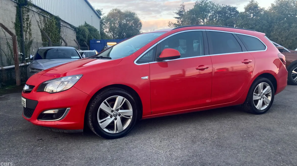 Opel Astra Estate, Diesel, 2014, Red
