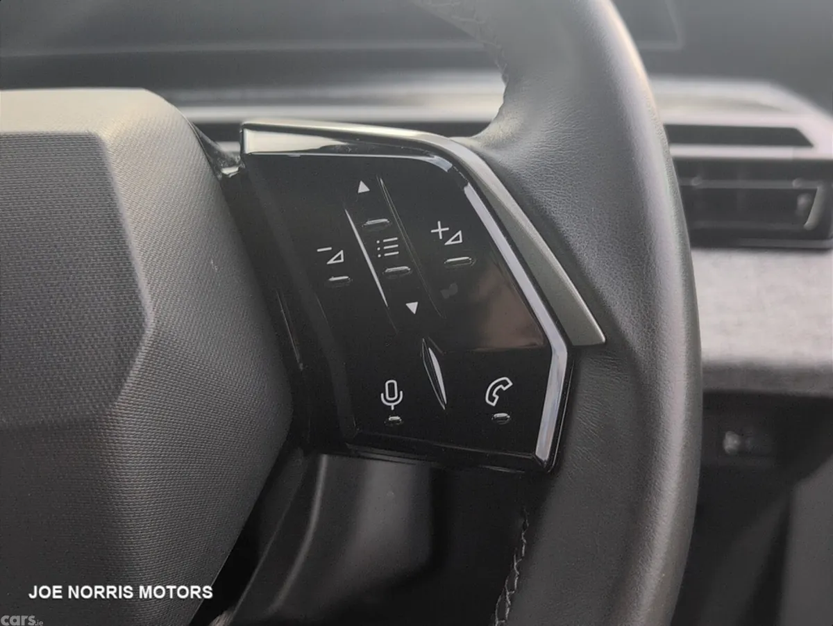 Peugeot 5008 SUV, Petrol Hybrid, 2026, Blue