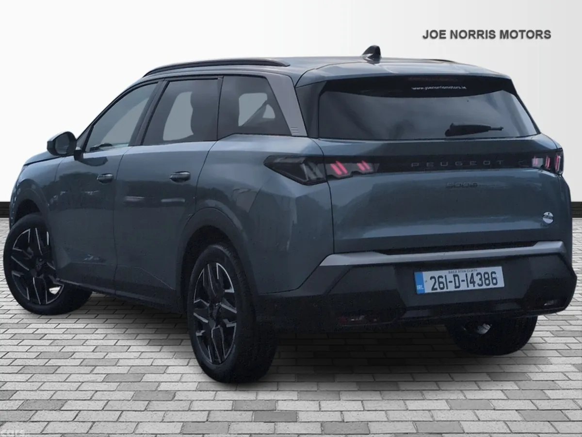 Peugeot 5008 SUV, Petrol Hybrid, 2026, Blue