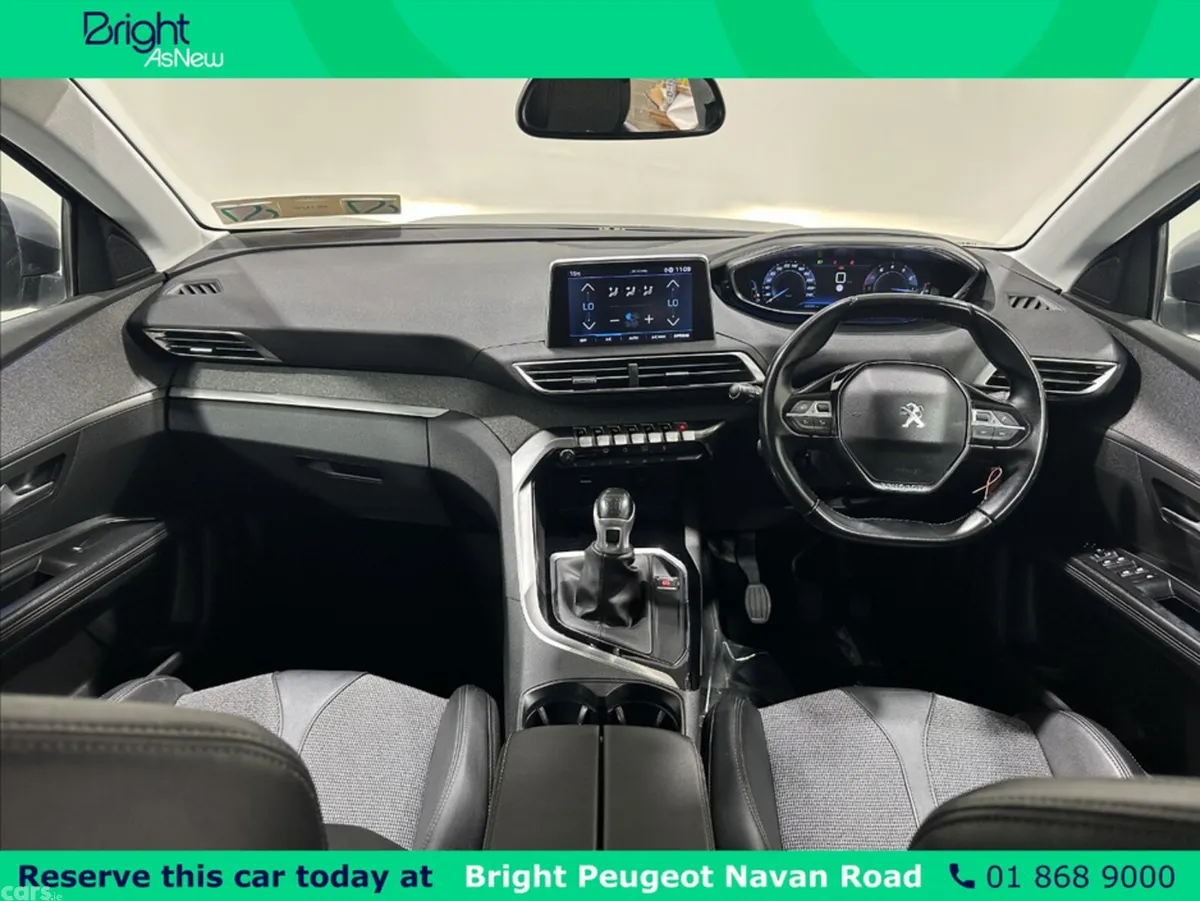 Peugeot 5008 MPV, Petrol, 2020, Grey
