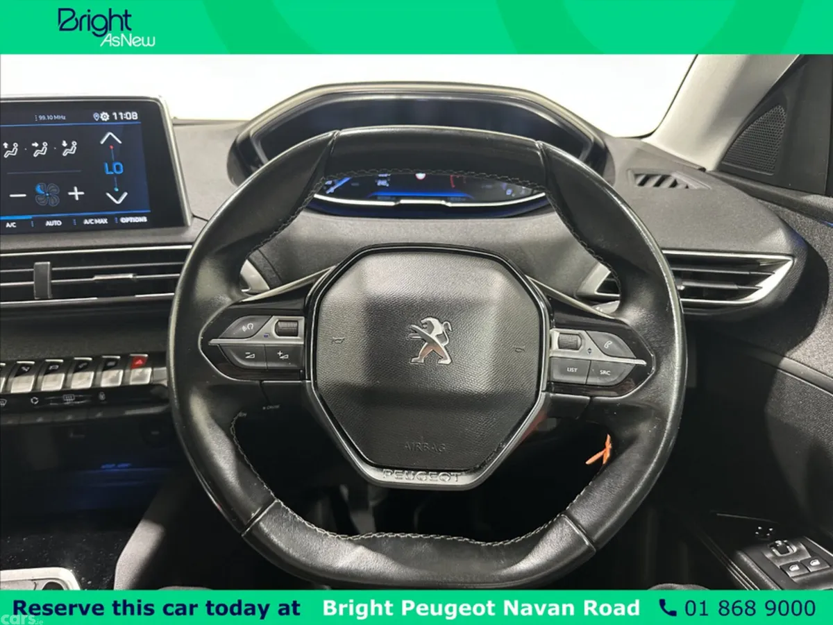 Peugeot 5008 MPV, Petrol, 2020, Grey