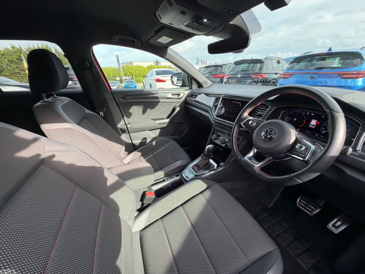Volkswagen T-Roc SUV, Diesel, 2021, Red