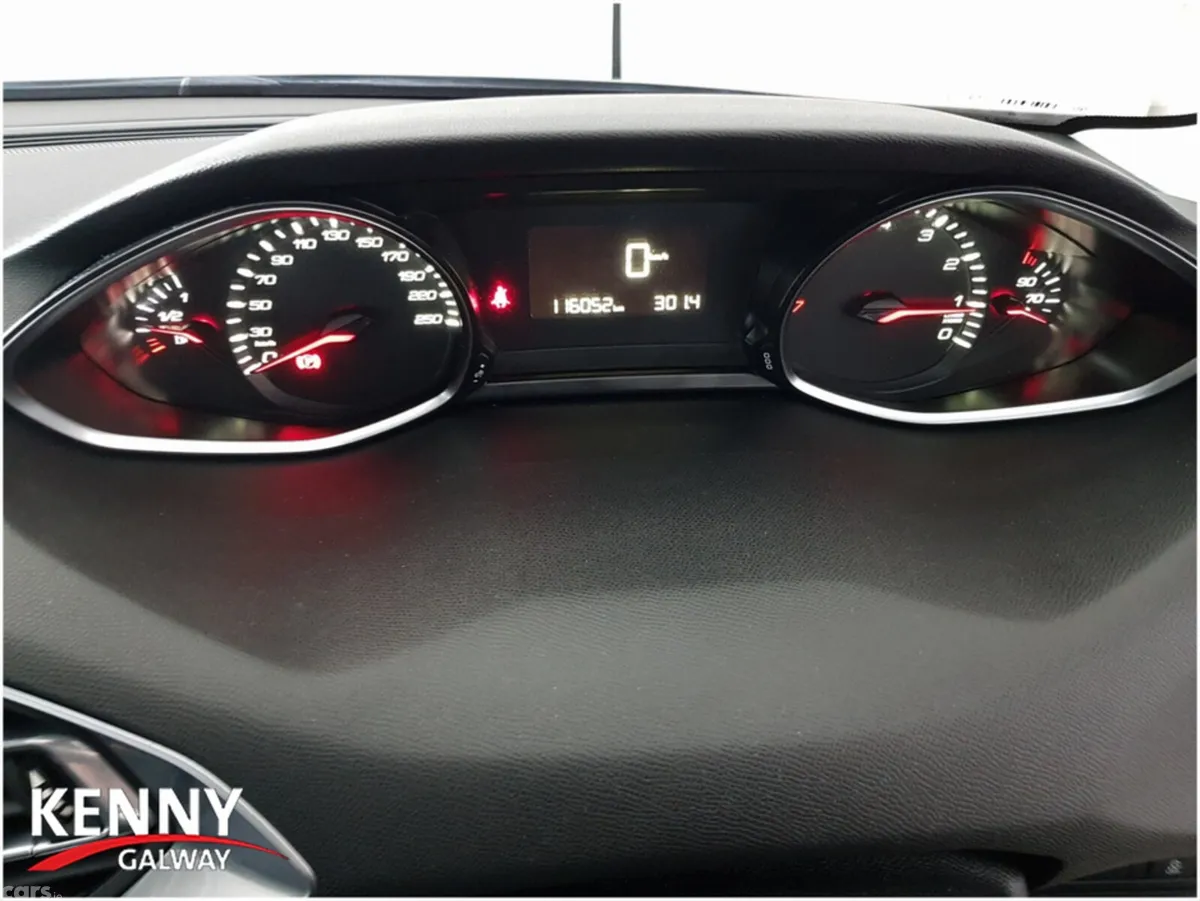 Peugeot 308 Hatchback, Petrol, 2016, Grey