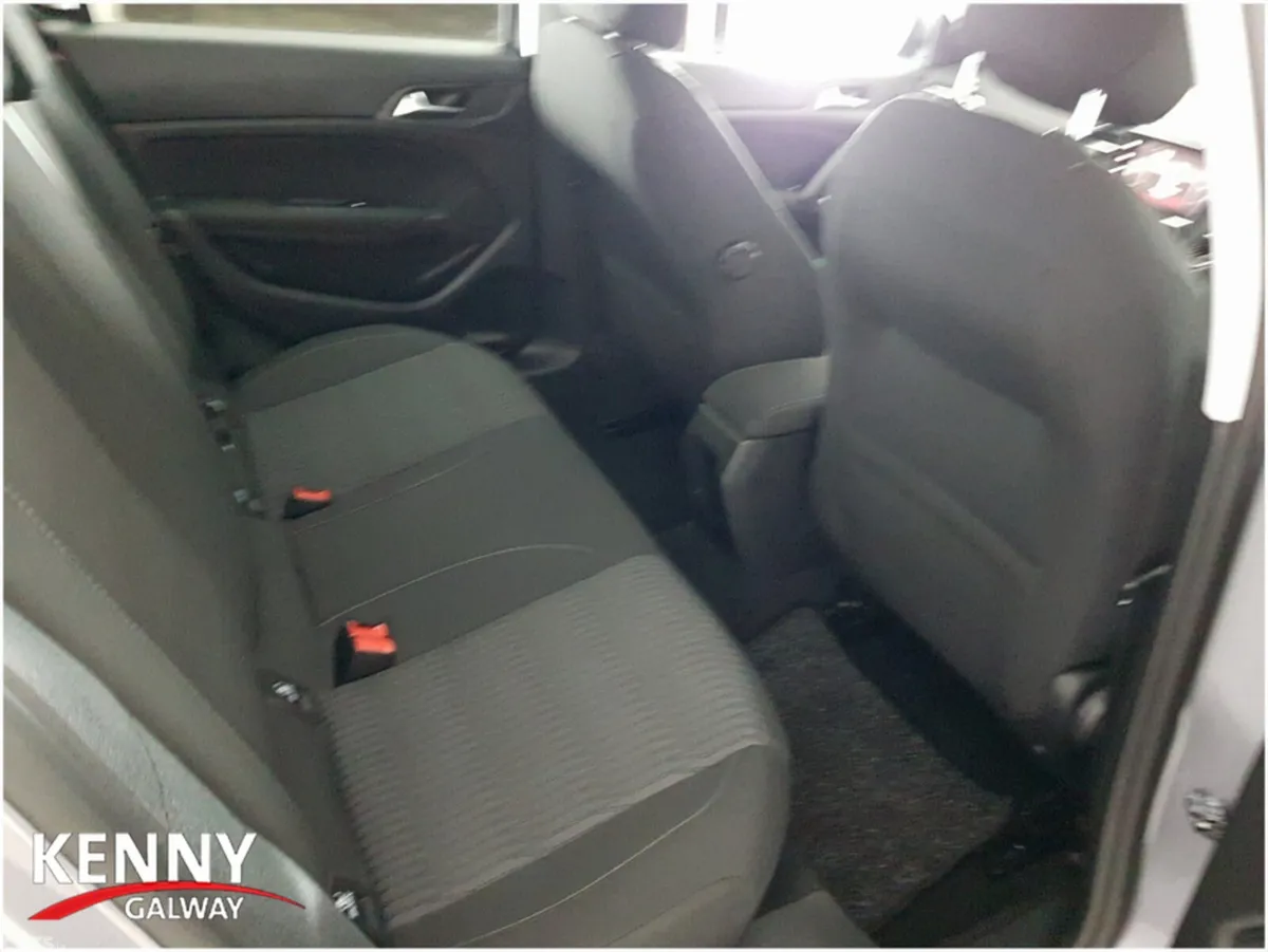 Peugeot 308 Hatchback, Petrol, 2016, Grey
