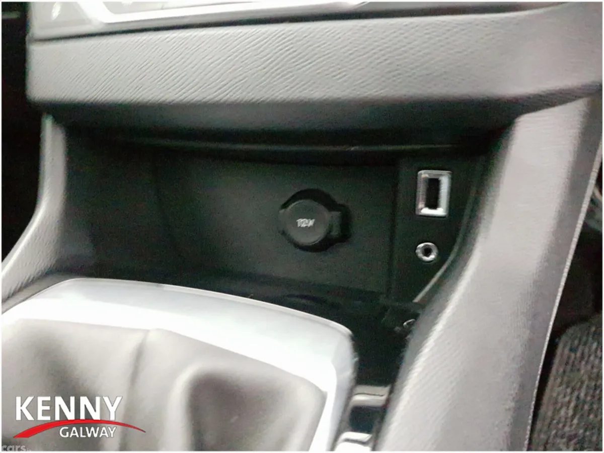 Peugeot 308 Hatchback, Petrol, 2016, Grey