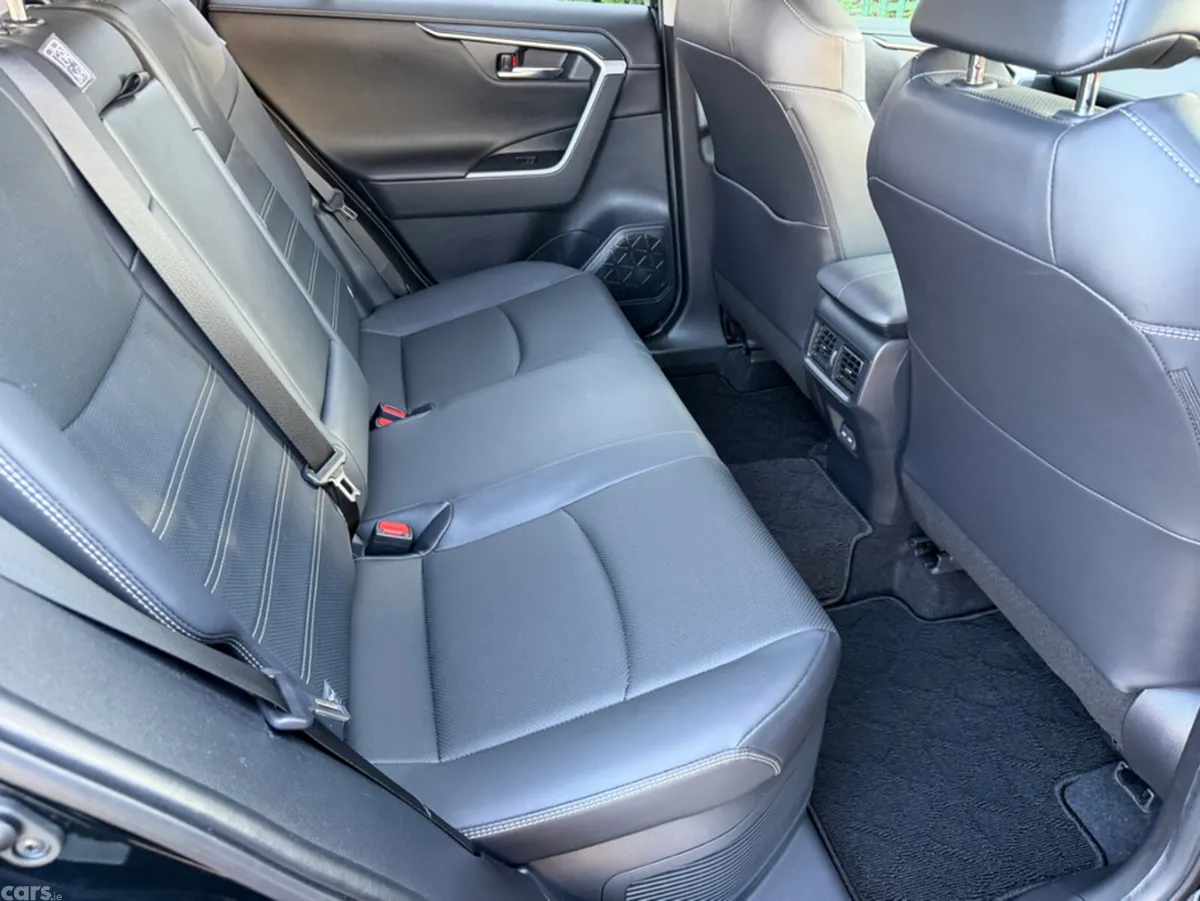 Toyota RAV4 SUV, Petrol Hybrid, 2023, Black