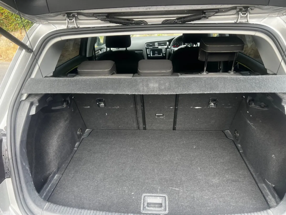Volkswagen Golf Hatchback, Petrol, 2014, Silver