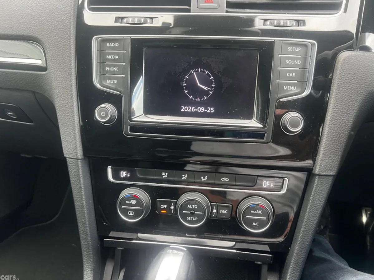 Volkswagen Golf Hatchback, Petrol, 2014, Silver